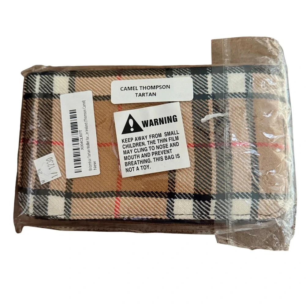 Briomhar Tartan Wallet  OS Thomson Camel New Plaid Zip Organizer